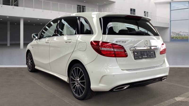 MERCEDES-BENZ B 180 d 7g-dct AMG LINE