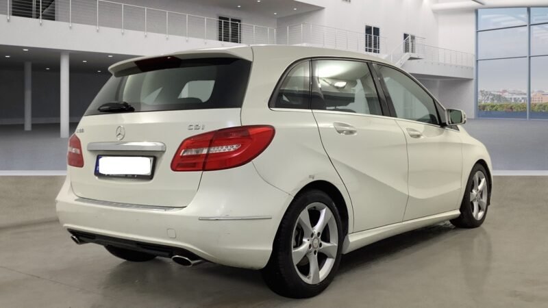 MERCEDES-BENZ B 180CDI BE 7G-DCT