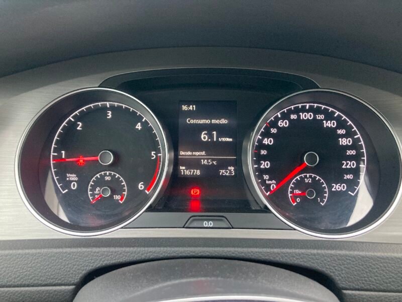 VOLKSWAGEN Golf VII 1.6 TDI Advance