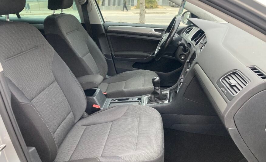 VOLKSWAGEN Golf VII 1.6 TDI Advance