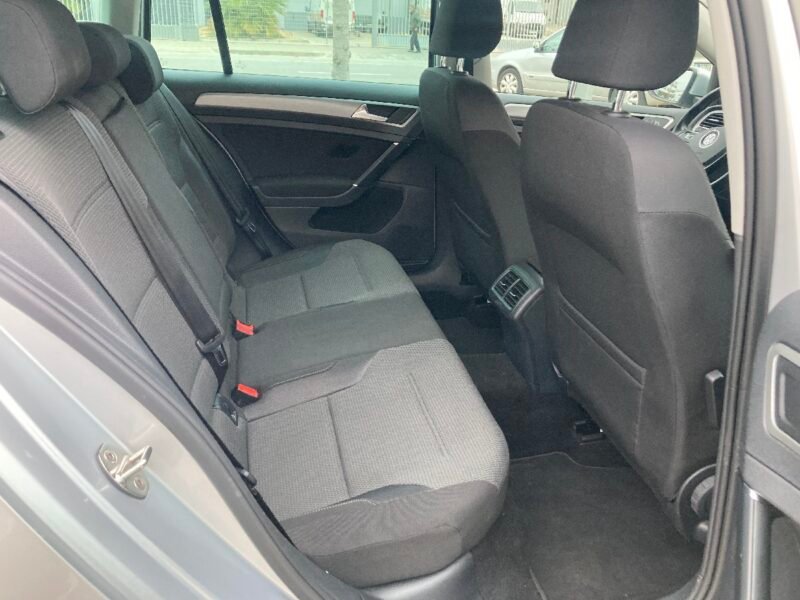 VOLKSWAGEN Golf VII 1.6 TDI Advance