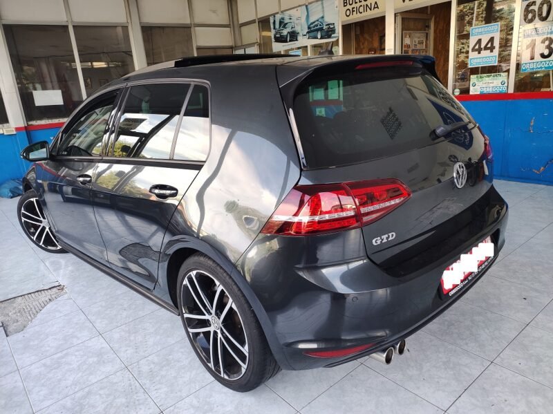 VOLKSWAGEN Golf VII 2.0 TDI GTD
