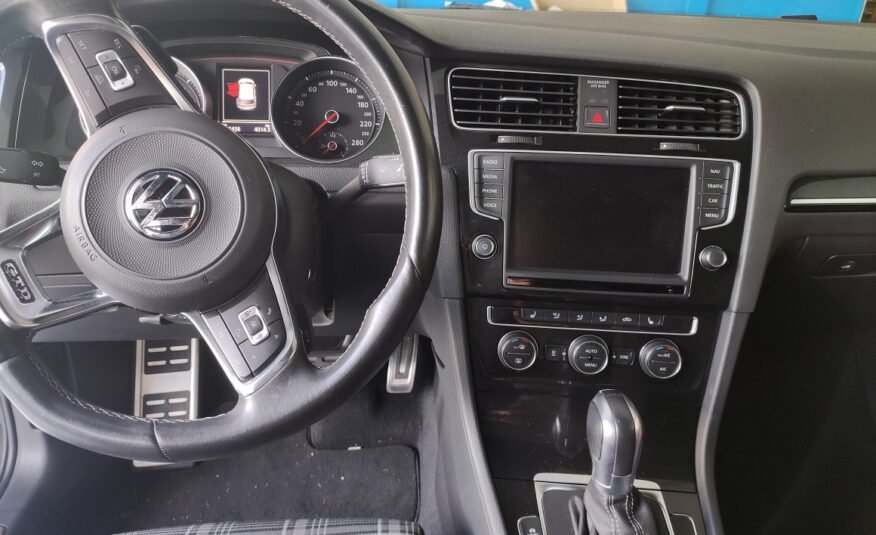 VOLKSWAGEN Golf VII 2.0 TDI GTD