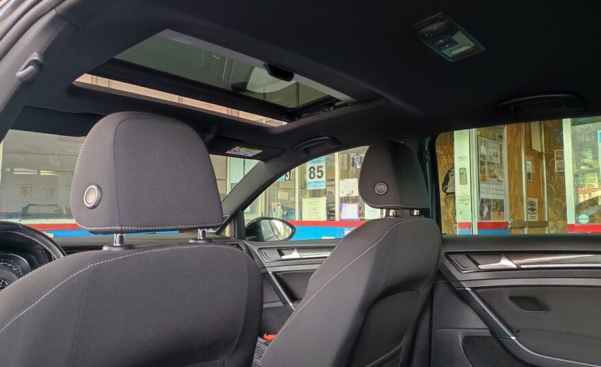 VOLKSWAGEN Golf VII 2.0 TDI GTD