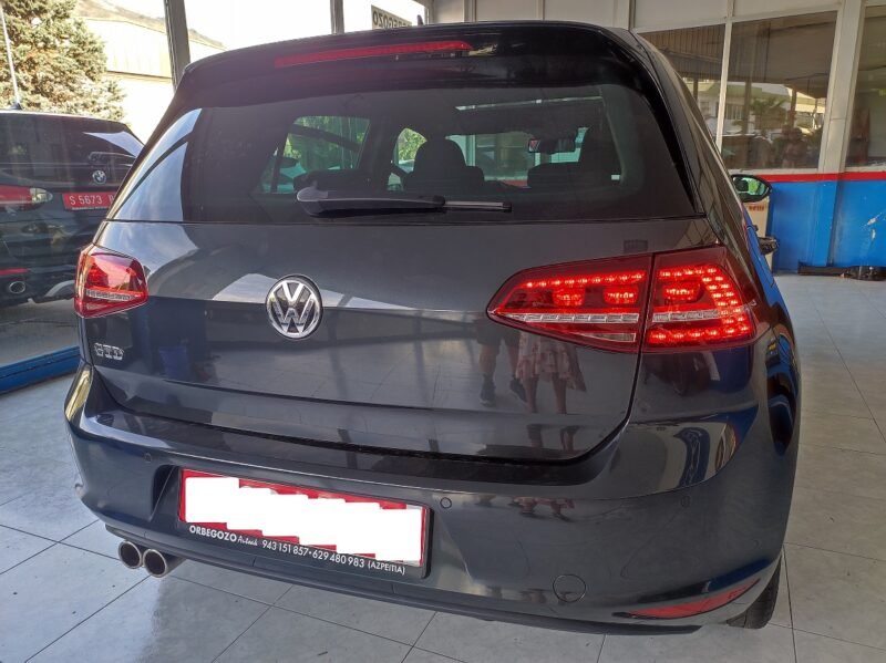 VOLKSWAGEN Golf VII 2.0 TDI GTD