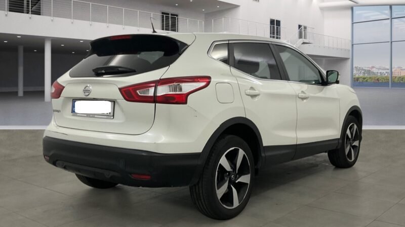 NISSAN QASHQAI 1.2 dig-t tekna premium 4×2