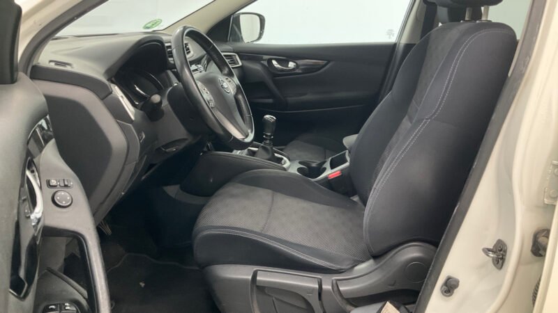 NISSAN QASHQAI 1.2 dig-t tekna premium 4×2