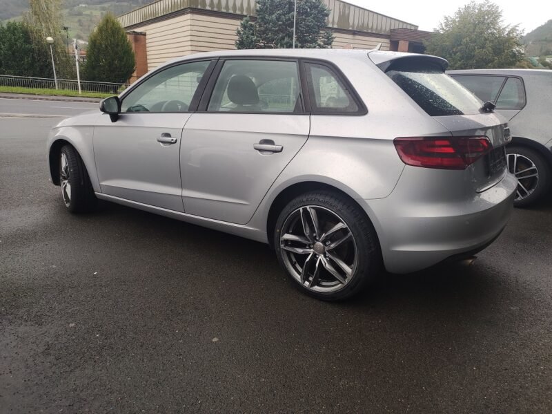 AUDI A3 1.6 TDI Attraction