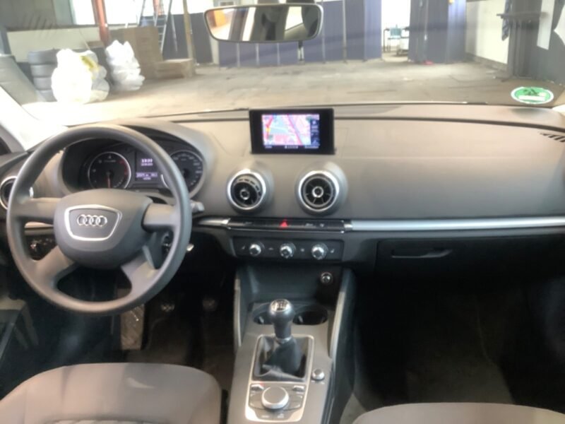 AUDI A3 1.6 TDI Attraction
