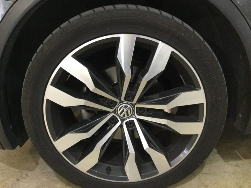 VOLKSWAGEN tiguan 1.5 TSI R-LINE