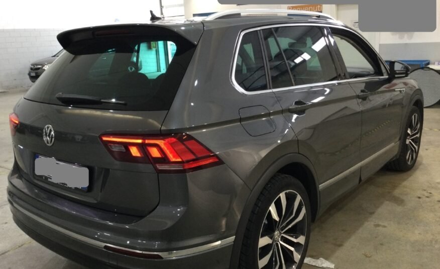 VOLKSWAGEN tiguan 1.5 TSI R-LINE