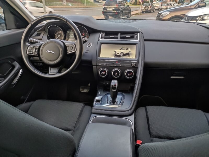 JAGUAR E-PACE TURISMO