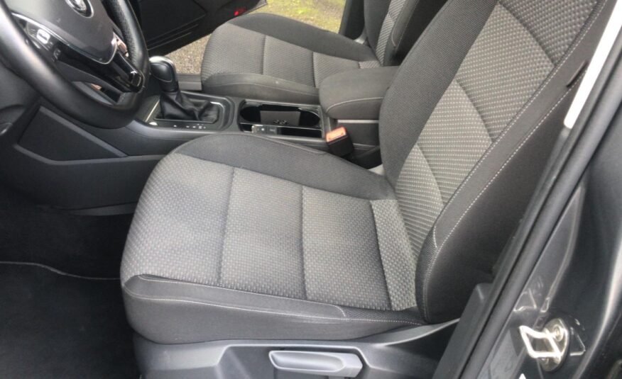 VOLKSWAGEN Touran ADVANCE 2.0 TDI DSG