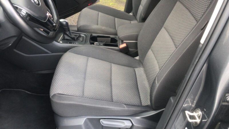 VOLKSWAGEN Touran ADVANCE 2.0 TDI DSG