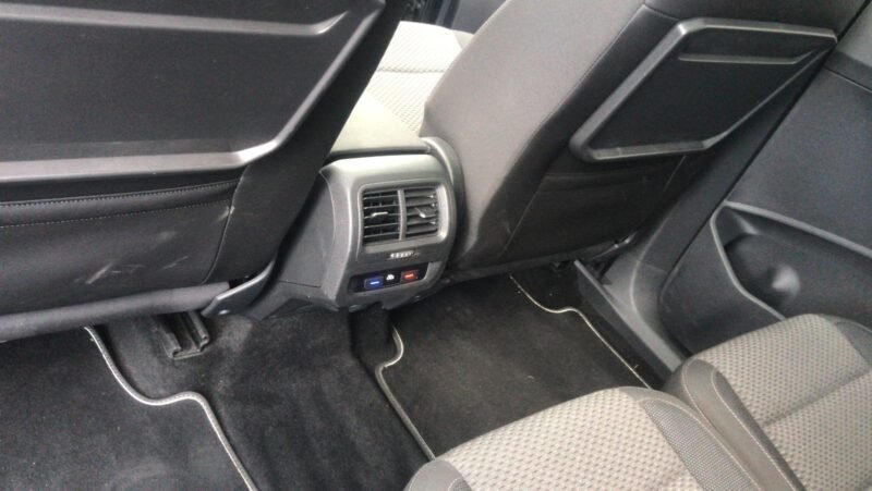 VOLKSWAGEN Touran ADVANCE 2.0 TDI DSG