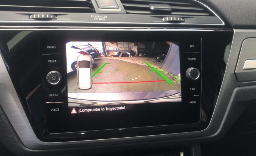VOLKSWAGEN Touran ADVANCE 2.0 TDI DSG