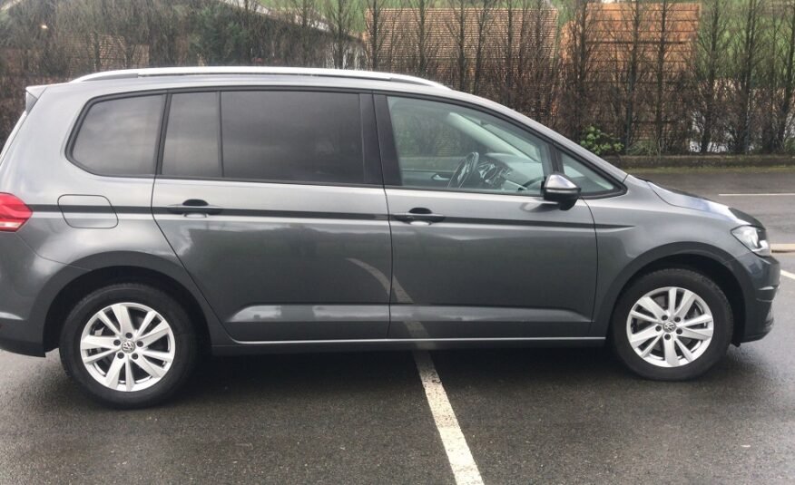 VOLKSWAGEN Touran ADVANCE 2.0 TDI DSG