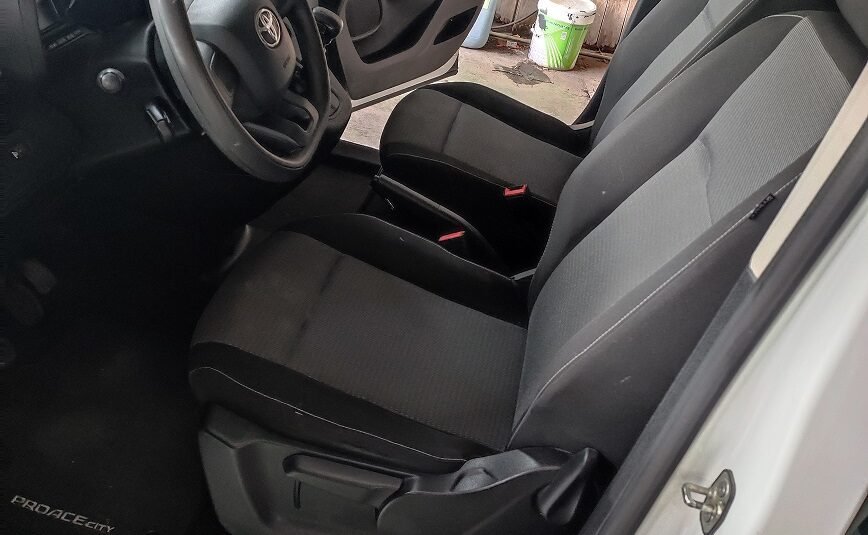 TOYOTA PROACE CITY