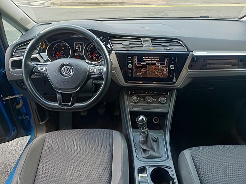 VOLKSWAGEN Touran Business & Navi1.6 Tdi