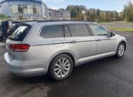 VOLKSWAGEN Passat Advance 2.0 TDI