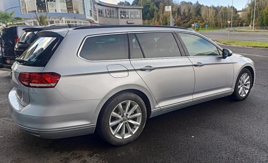 VOLKSWAGEN Passat Advance 2.0 TDI