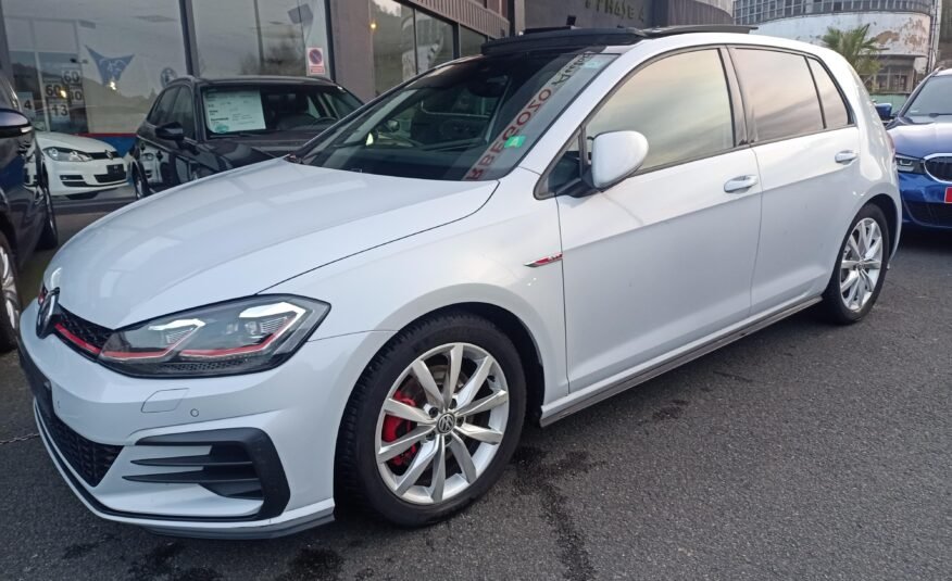 VOLKSWAGEN Golf VII 2.0 TSI GTI