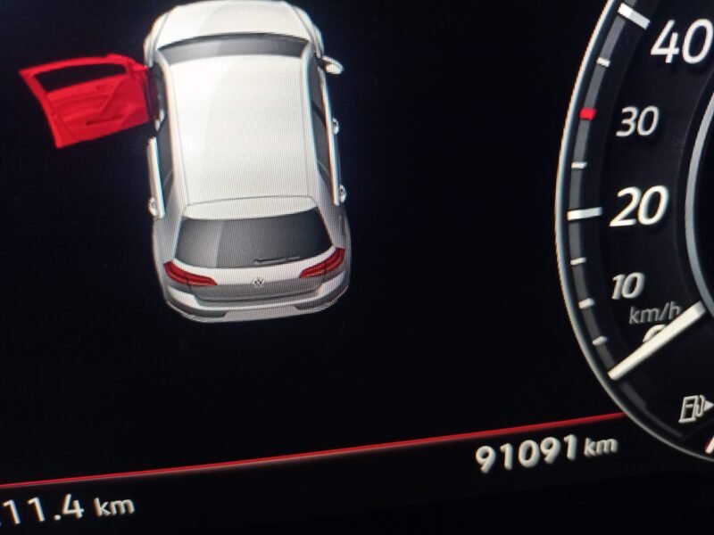 VOLKSWAGEN Golf VII 2.0 TSI GTI