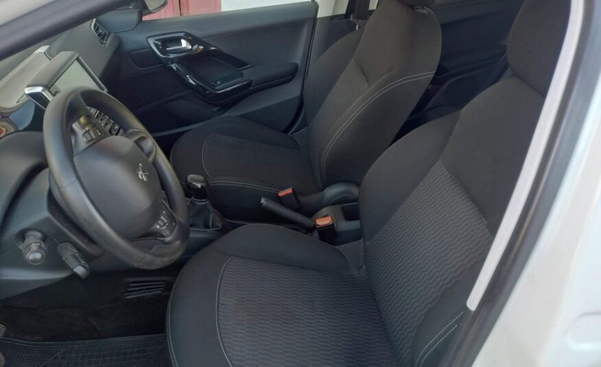 PEUGEOT 208 1.6D