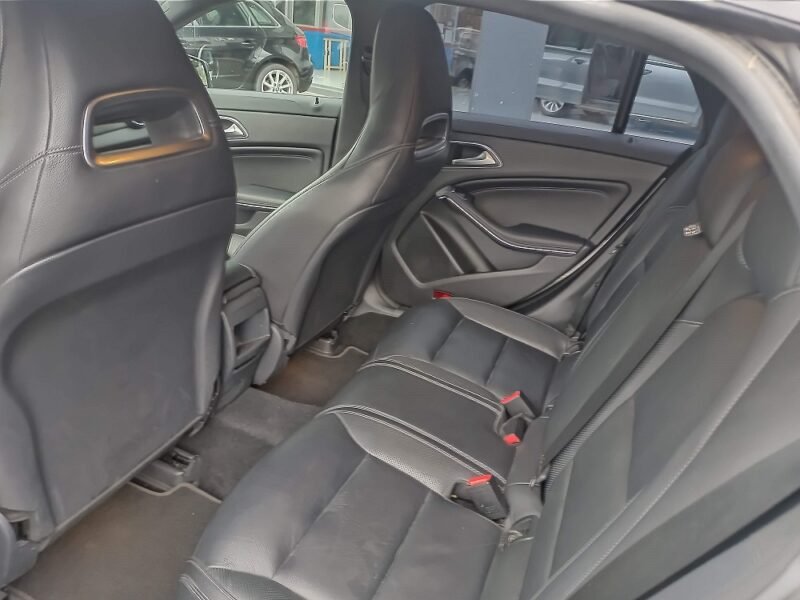 MERCEDES-BENZ Clase CLA 45 AMG 4Matic