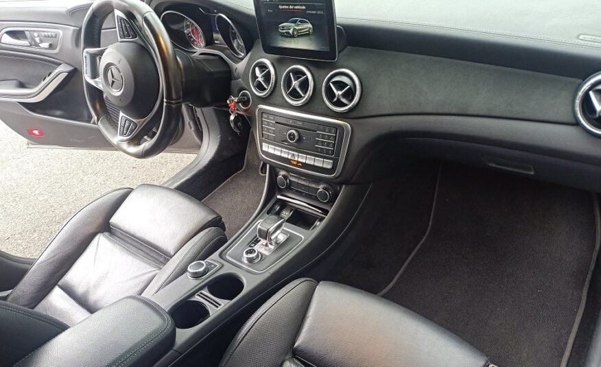 MERCEDES-BENZ Clase CLA 45 AMG 4Matic