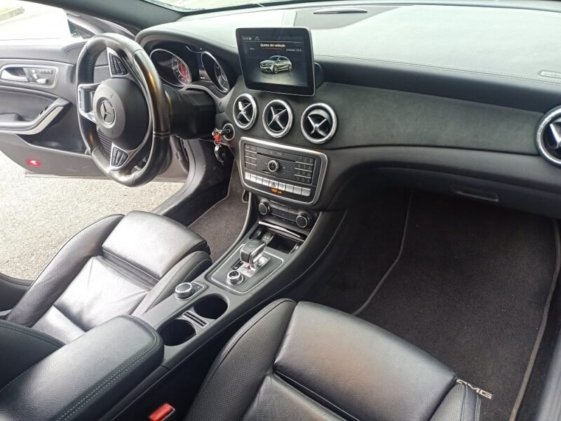 MERCEDES-BENZ Clase CLA 45 AMG 4Matic