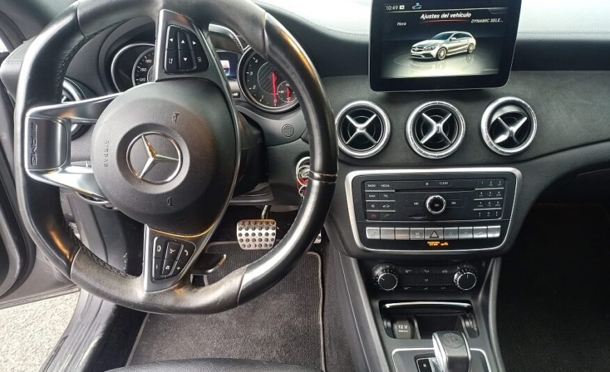 MERCEDES-BENZ Clase CLA 45 AMG 4Matic