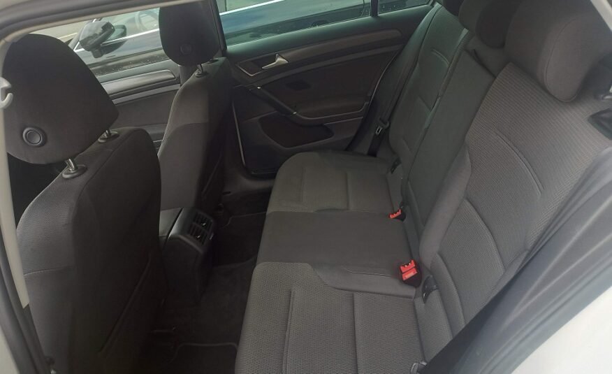 VOLKSWAGEN Golf Advance 1.6 TDI