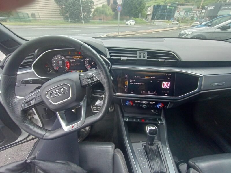AUDI Q3 35 TFSI S Line