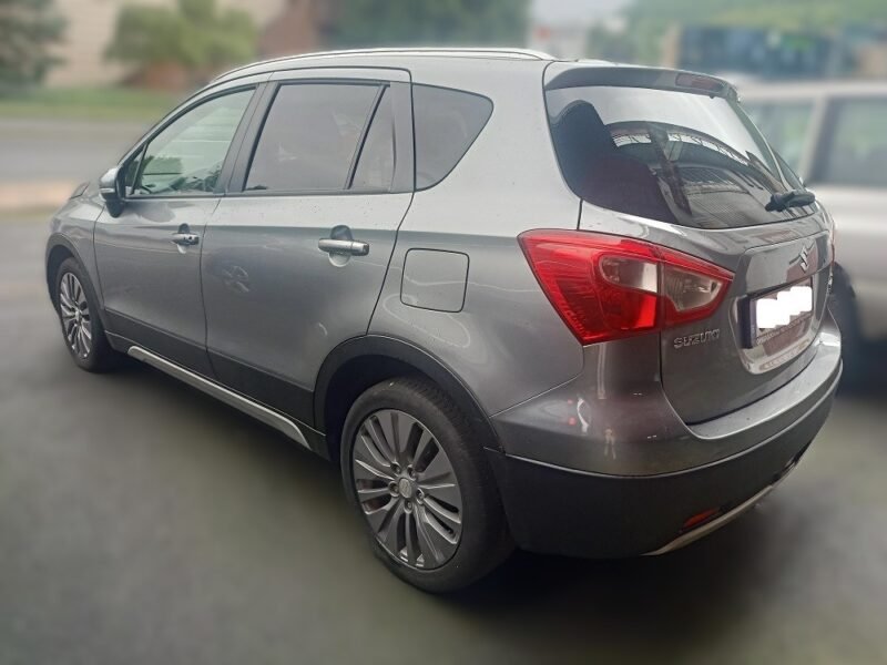 suzuki sx4 s-cross Sx4 s-cross diesel SX4 S-CROSS 1.6DDIS GLE 4X2