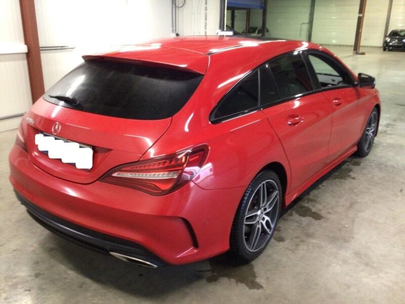 MERCEDES-BENZ Clase CLA 200 Shooting Brake AMG Line