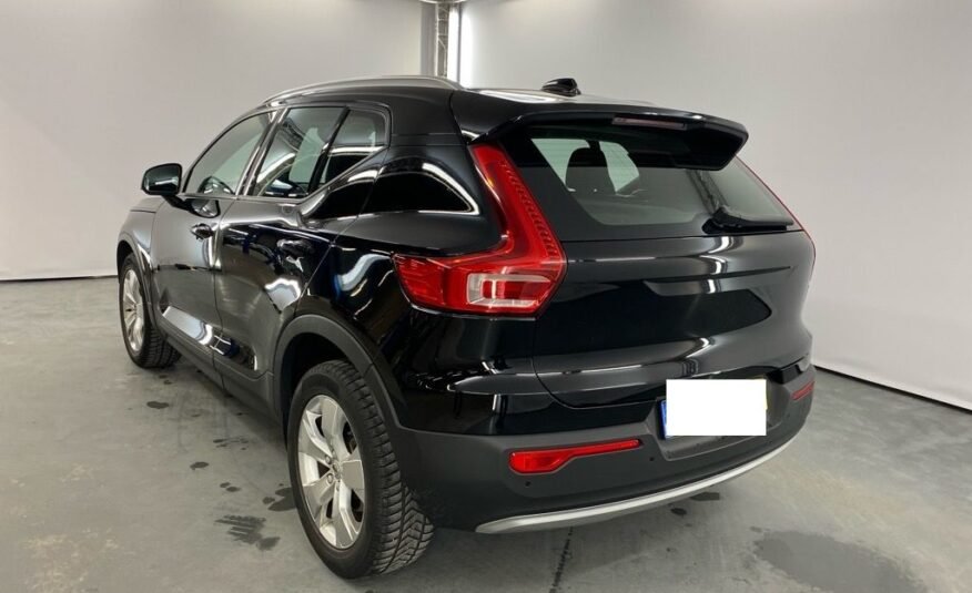 VOLVO xc40 2.0 D3 Momentum AWD