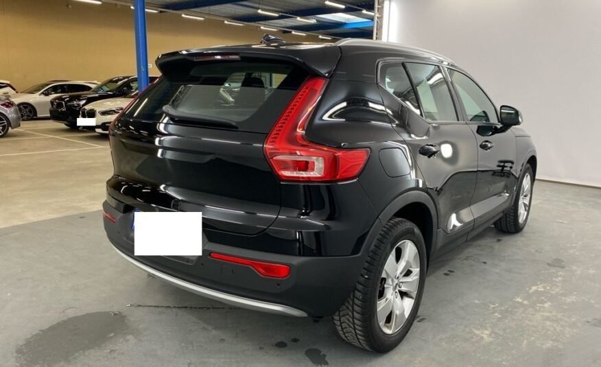 VOLVO xc40 2.0 D3 Momentum AWD
