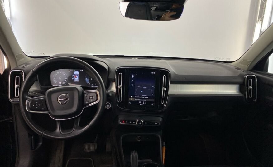 VOLVO xc40 2.0 D3 Momentum AWD