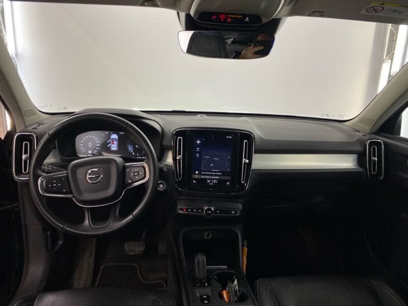 VOLVO xc40 2.0 D3 Momentum AWD