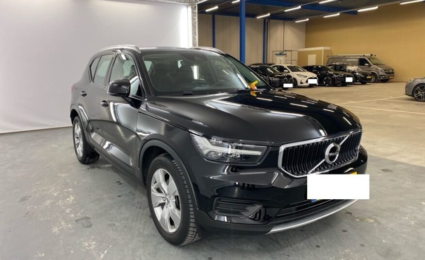 VOLVO xc40 2.0 D3 Momentum AWD