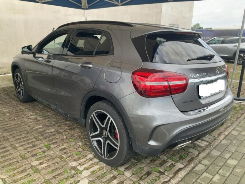 MERCEDES-BENZ gla 220 d 4Matic AMG Line