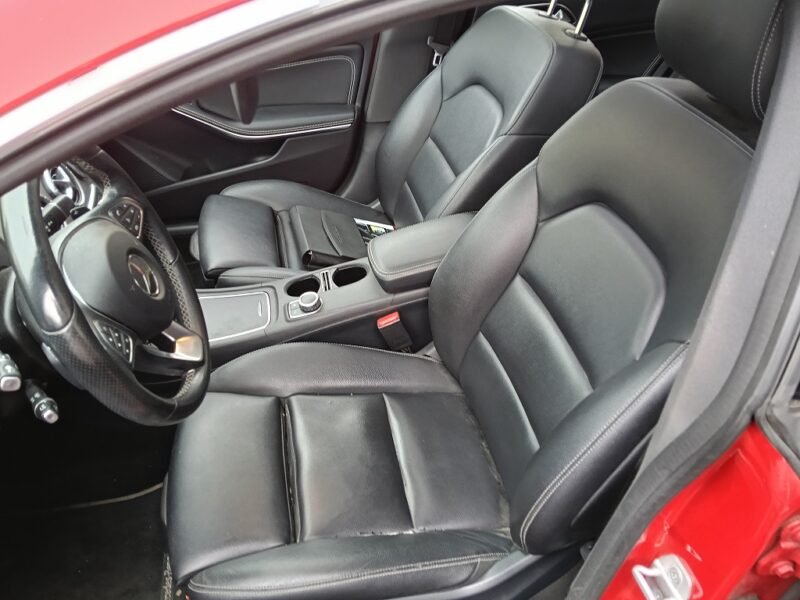 MERCEDES-BENZ Clase CLA 200 7G-DCT