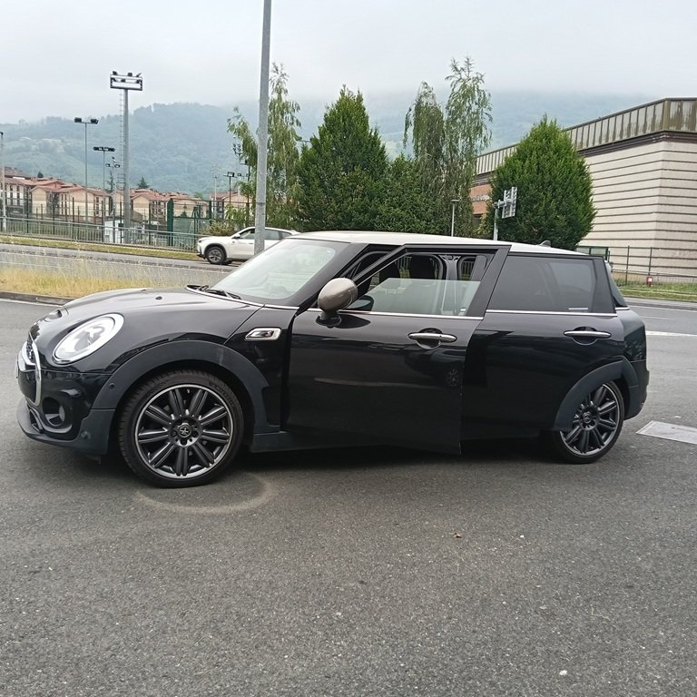 MINI CLUBMAN COOPER SD