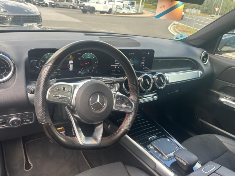 MERCEDES-BENZ GLB 200D 8G-DCT