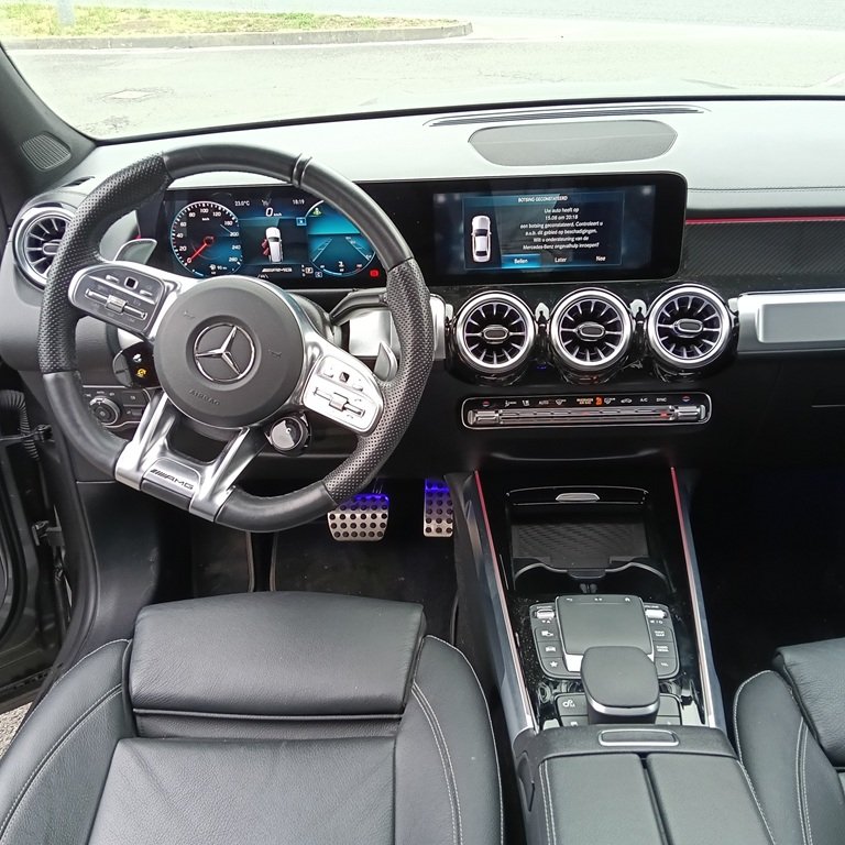 MERCEDES-BENZ GLB 35 AMG 4Matic