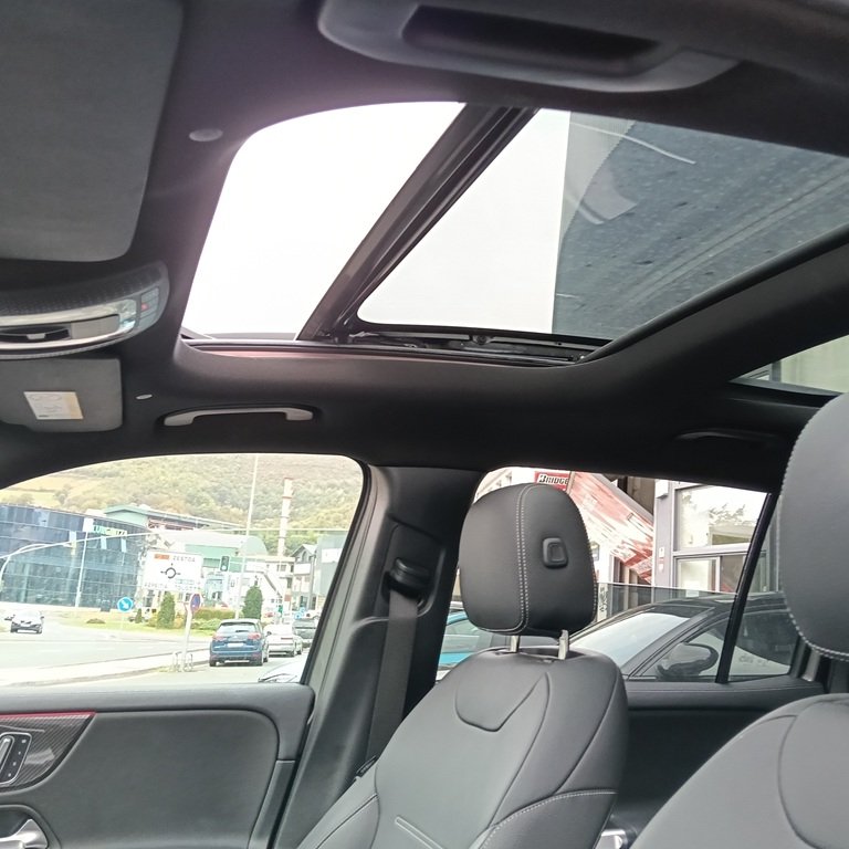 MERCEDES-BENZ GLB 35 AMG 4Matic